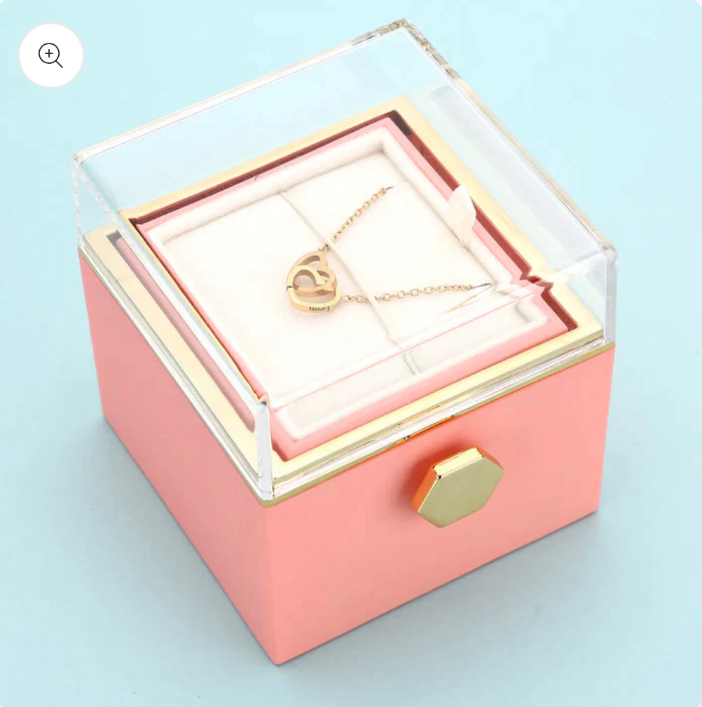 Box with Eternal Rose &amp; Personalized Necklace with Names