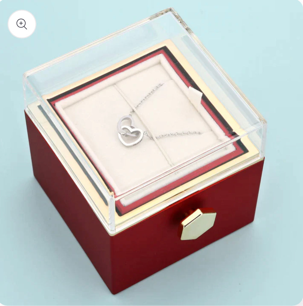 Box with Eternal Rose &amp; Personalized Necklace with Names